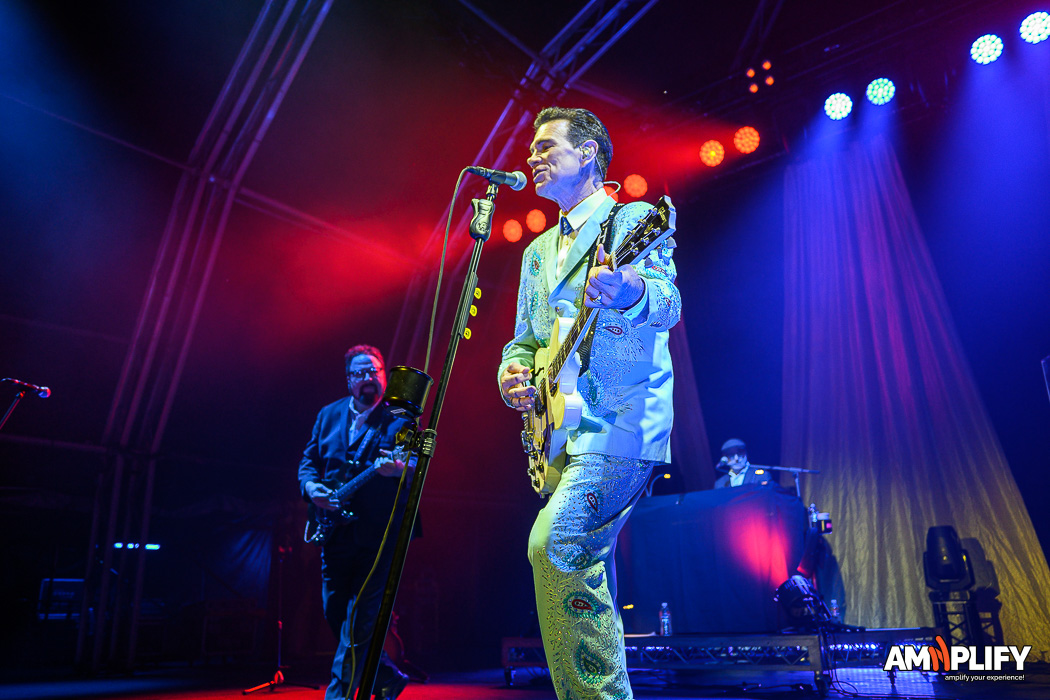 Chris Isaak