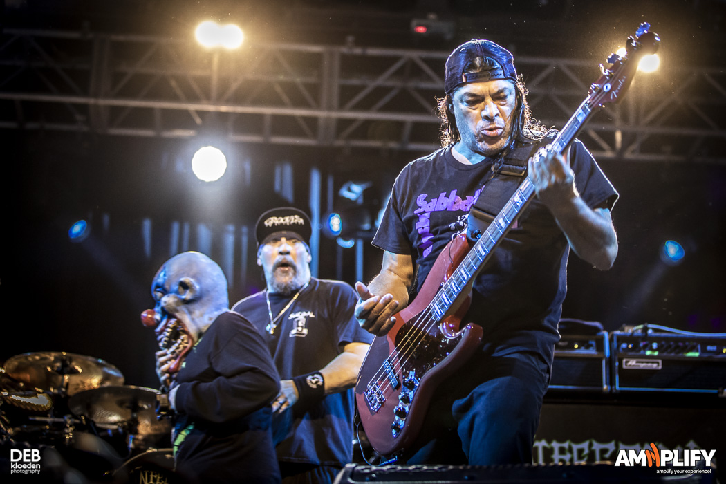 Infectious Grooves